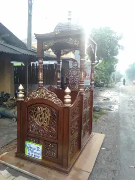 Mimbar masjid kuba motif ukiran full kayu jati