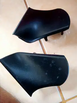 Tutup bawah kaki sepion Inova zenix