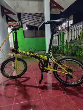 Mosso Yellow Bicycle