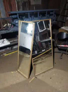 Kaca cermin sebaguna