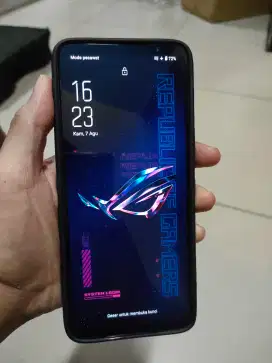 Asus ROG 6 8/256 GB