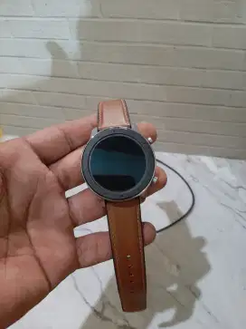 Smartwatch amazfit gtr 47mm Kondisi off