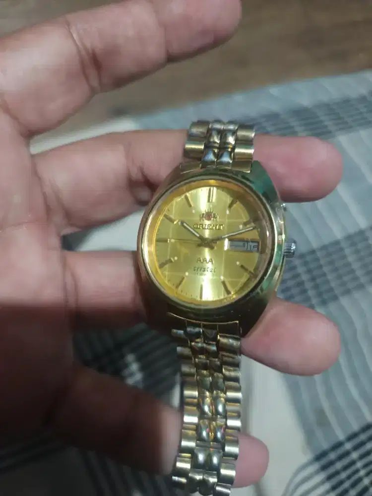 Jam tangan otomatis masih bagus