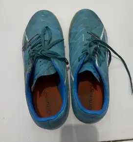 Sepatu Futsal Bekas