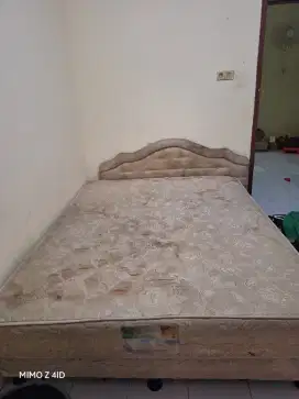 Spring bed ukuran 160cm x 200cm.