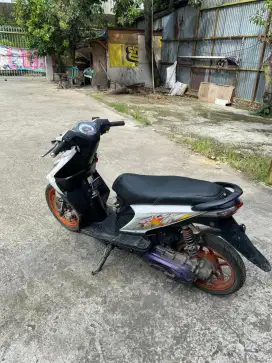 Beat 2012 putih