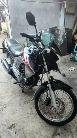 Dijual honda new megapro monoshock 2012