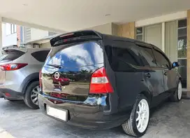 Nissan Grand livina 2012 Bensin
