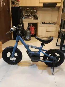 SEPEDA ELECTRIC BALANCE ANAK 12 INCH PRELOVED