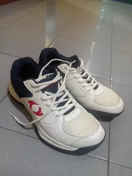 BANTU SODARA JUAL CEPET SEPATU ASTEC ISAAC BADMINTON 2