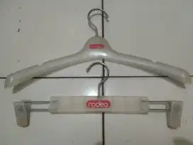 HENGER BAJU&CELANA
