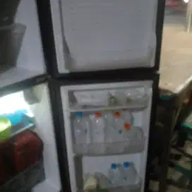 Kulkas Aqua 2 pintu low watt no minus tanpa bunga es
