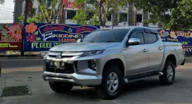 Triton GLS DC 4WD MT 2019