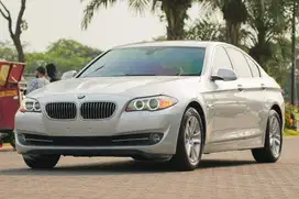 Adu Kondisi! BMW 528i Luxury RSE Turbo 2013 Low Odo! C250 320i e300