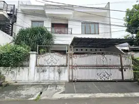 TURUN HARGA FOR SALE RUMAH SIAP HUNI DI GANDARIA KEBAYORAN BARU
