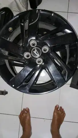 Velg Daihatsu e