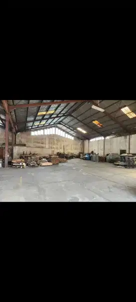 Dijual tanah dan gudang lokasi strategis