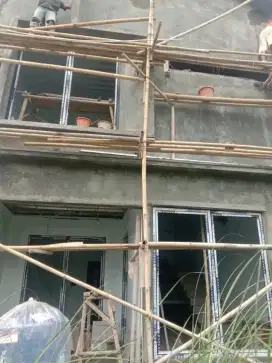 Tukang borongan dan Harian