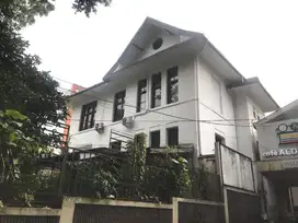 Rumah Heritage Belanda Eksklusif di Tengah Kota Bandung