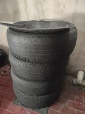 Dijual Ban Bridgestone 235 60 R18 4pcs siap pakai harga nego