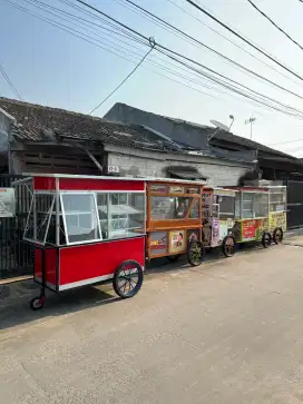 gerobak gorengan/ tahu crispy/sempol/sosis/telor/pempek/es buah/DLL
