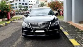 Km21rb toyota crown royal saloon 2013 sunroof hitam