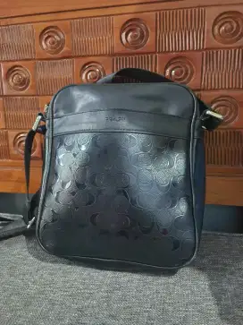 Preloved tas selempang Coach kulit asli glossy