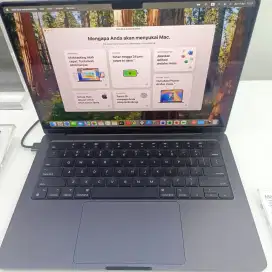 MacBook m2 256 GB