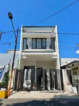Jual Rumah Baru Semi Furnish Rungkut Model American Style
