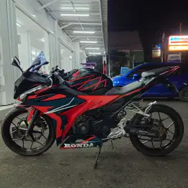 Honda CBR 150 R Hitam Normal