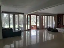 Rumah Luas Asri Siap Huni di Jalan Mekarwangi Mainroad Sariwangi