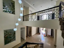 Rumah Lux Hook Siap Huni di Singgasana Pradana Bandung