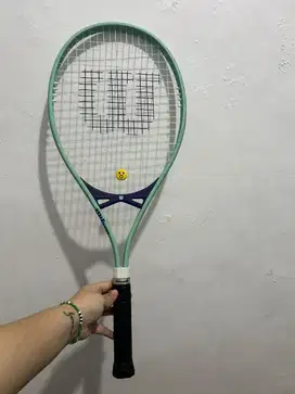 Raket tennis wilson essence tennis racket