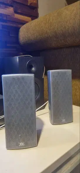 Original JBL Satelite 2 Speaker Front & 2 Speaker Surround