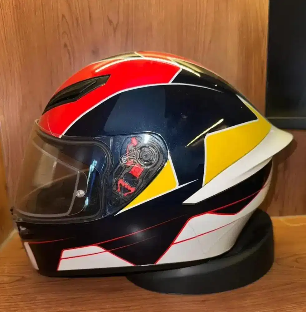HELM AGV K1 SIZE M