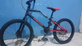 Sepeda BMX ukuran 20 siap pakai tinggal goes mines pemakaian aja
