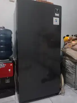 kulkas  second  pemakaian 5 bulan