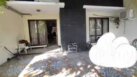 Rumah Cantik di Cluster Aralia Harapan Indah