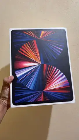 Ipad pro 12.9 M1 ibox 256gb like new