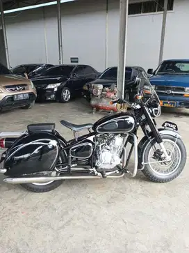 Costume BMW R-27 motor