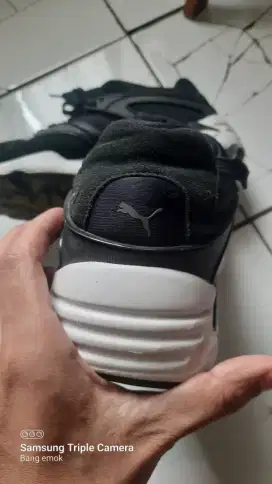 Sepatu puma trinomic