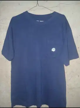 kaos uniqlo ukuran L