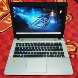 ASUS i3-7020 NVDIA MX110 2GB 8GB RAM Batre awet