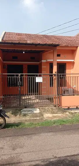 Dikontrakan Rumah Jatibening Komplek DEPKES I daerah Kalimalang