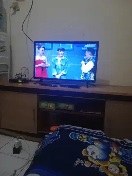 Dijual tv LED Polytron 24 inchi