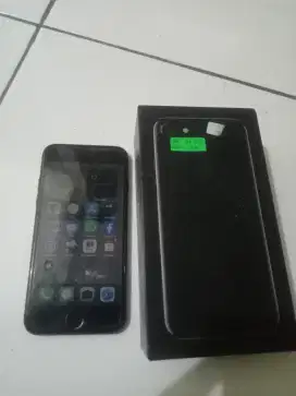 iPhone / Apple 7