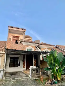 Rumah 2 lantai di jual cepat di citra gran cibubur