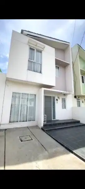 Dijual Ready Stock Rumah/Villa Baru Eksklusif  area sejuk Belakang Eld