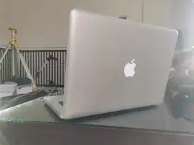 Macbook pro mid 2012 mulus normal, sudah upgrade