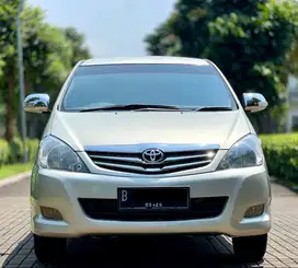 ANTIK Dp Ringan Low KM 110rb Toyota Kijang Innova 2.0 V AT Bensin 2010